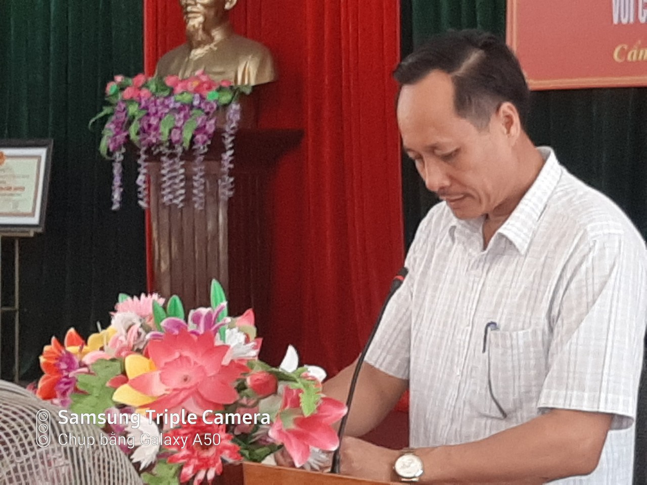 chào cờ đầu tháng 3